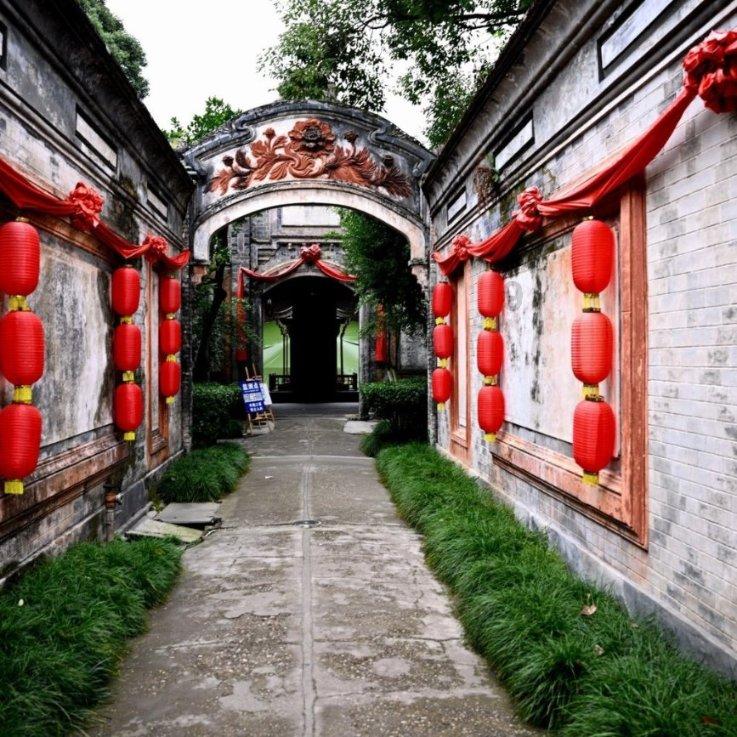 财主强占李莲英家仅有的一亩地,还令其父坐牢,李莲英出手才叫狠